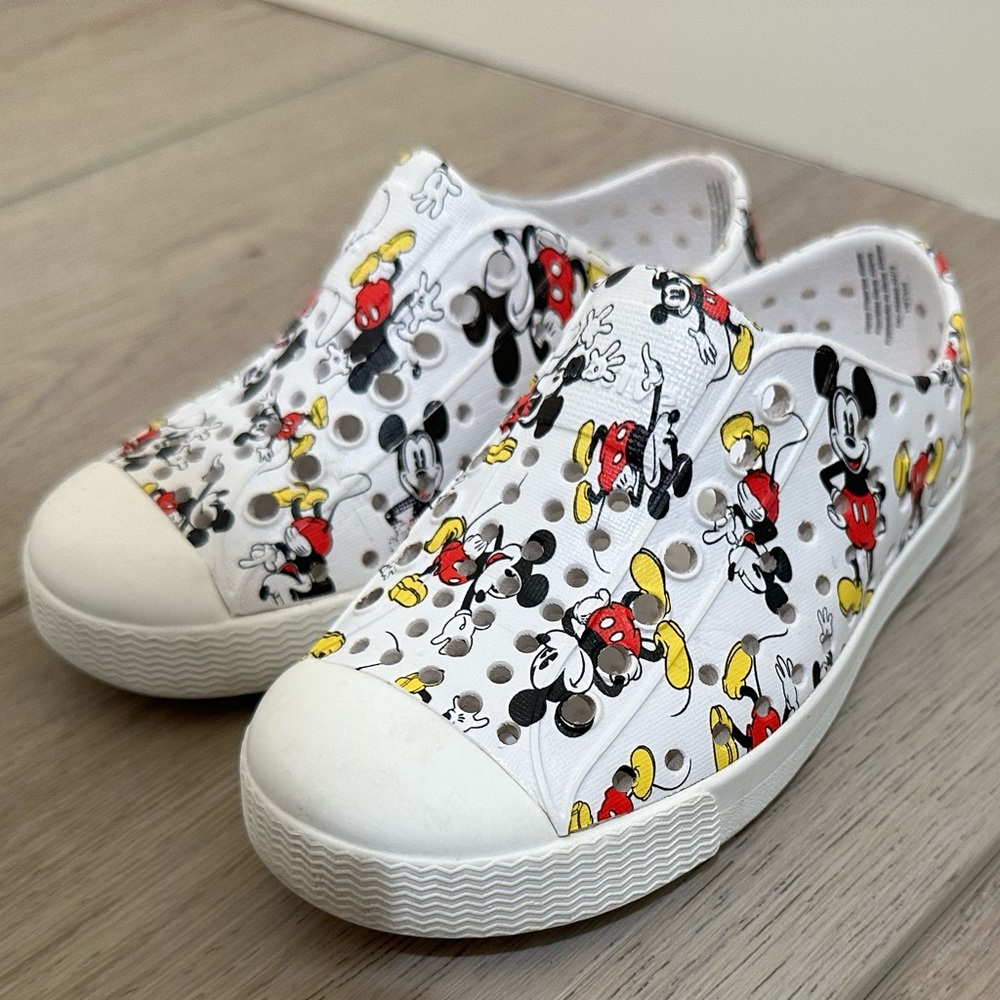 Native Unisex Jefferson Print Youth Disney Slip On Shoes - Toddler, Little Kid